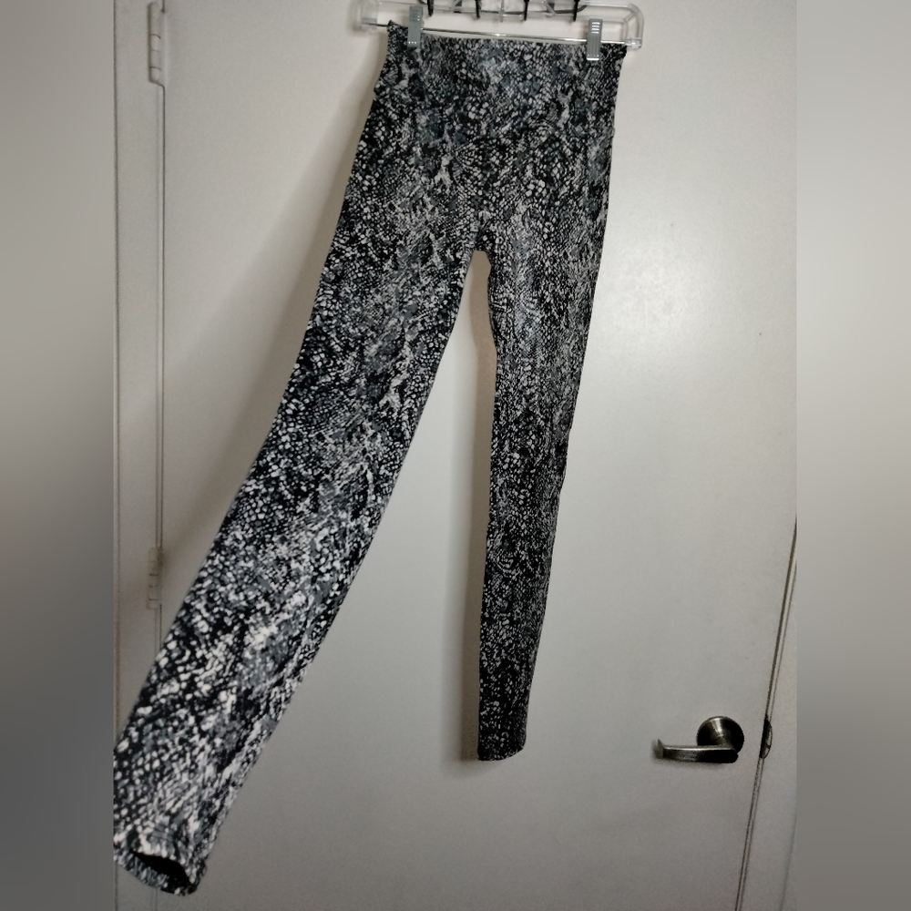 SPANX (Size M) Multicolored Faux Leather Animal Patterned Shine Coated Leggings